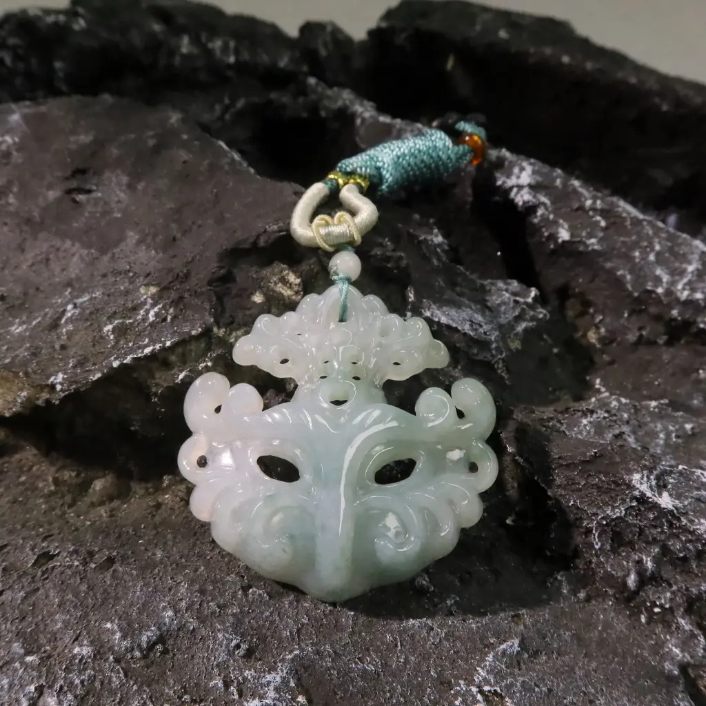 面具下的美人晴藍縷空雕花掛件