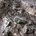 冰晴水綠飄花小圓蛋面戒指
