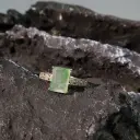冰飄綠花馬鞍戒指